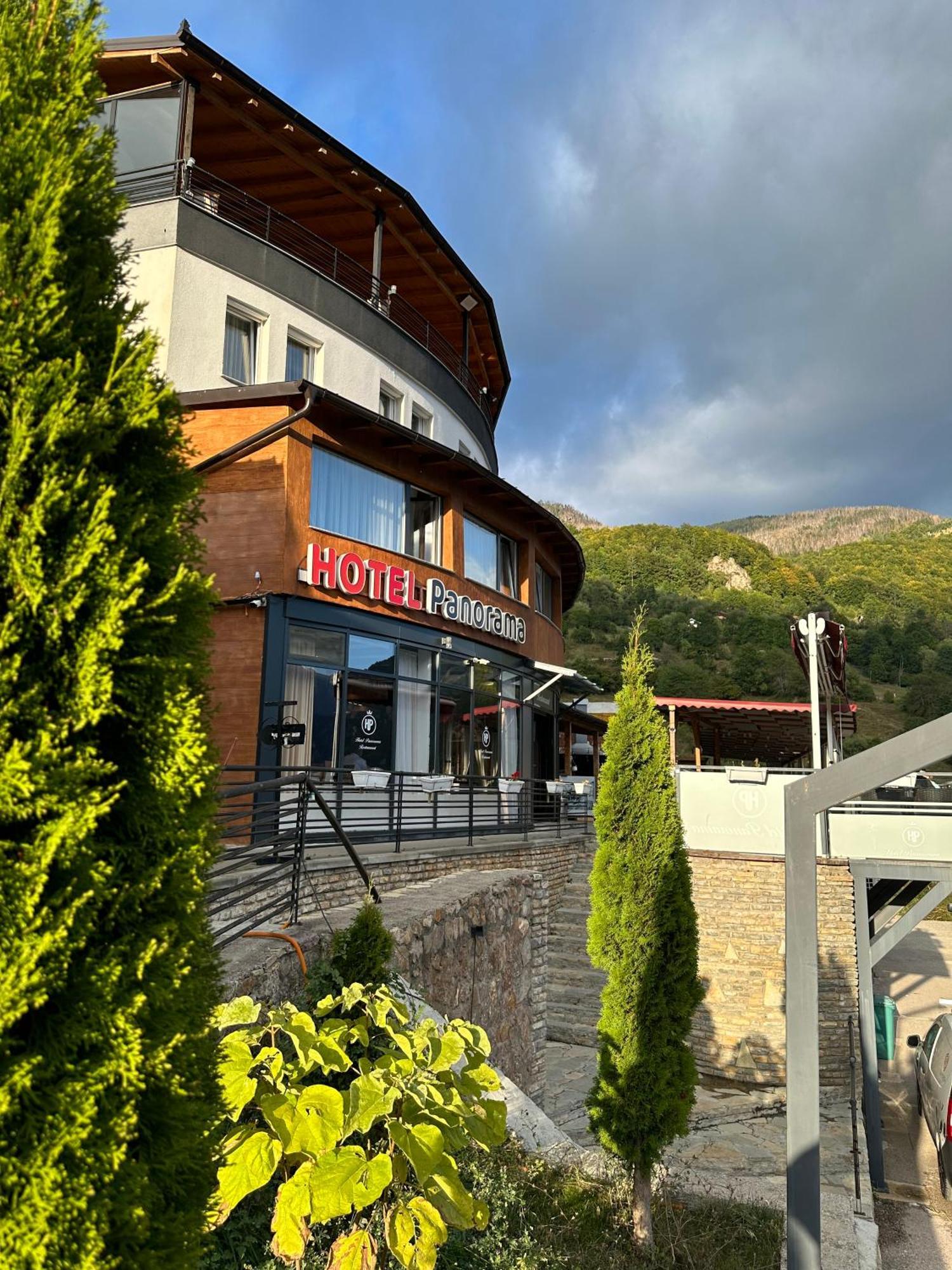 Hotel Panorama Rugove Peje Buitenkant foto