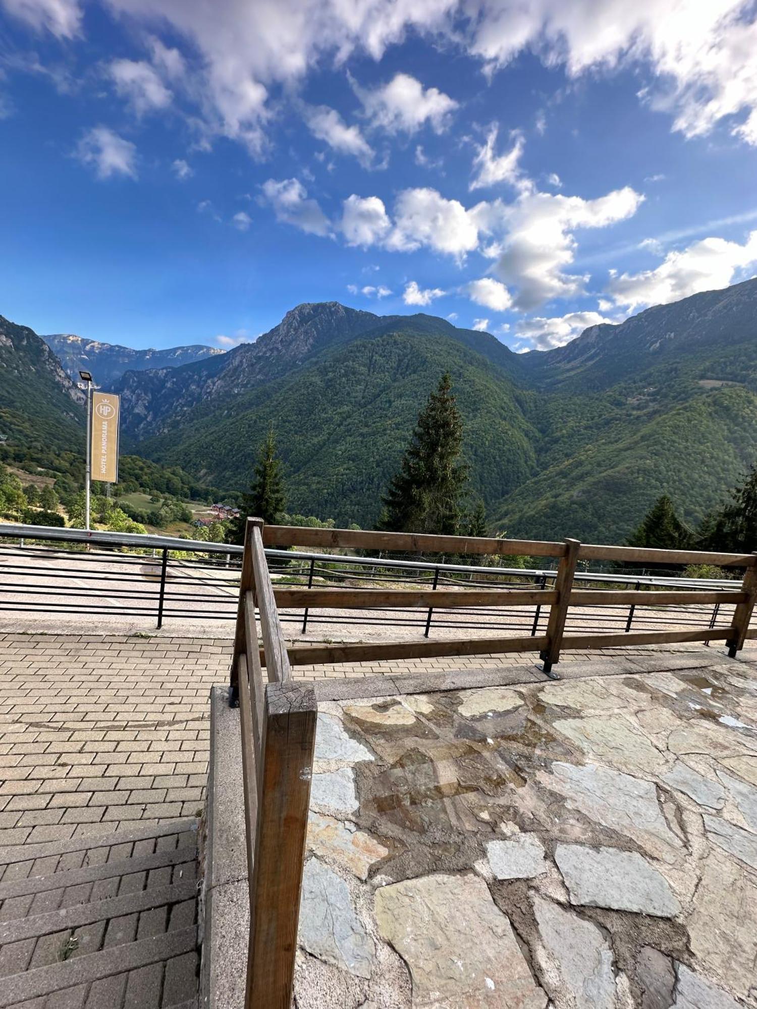 Hotel Panorama Rugove Peje Buitenkant foto