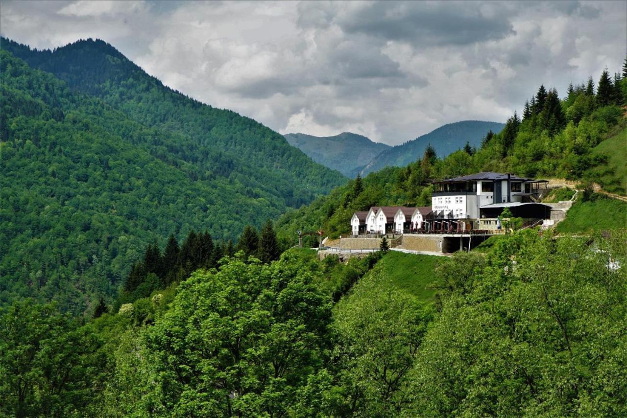 Hotel Panorama Rugove Peje Buitenkant foto