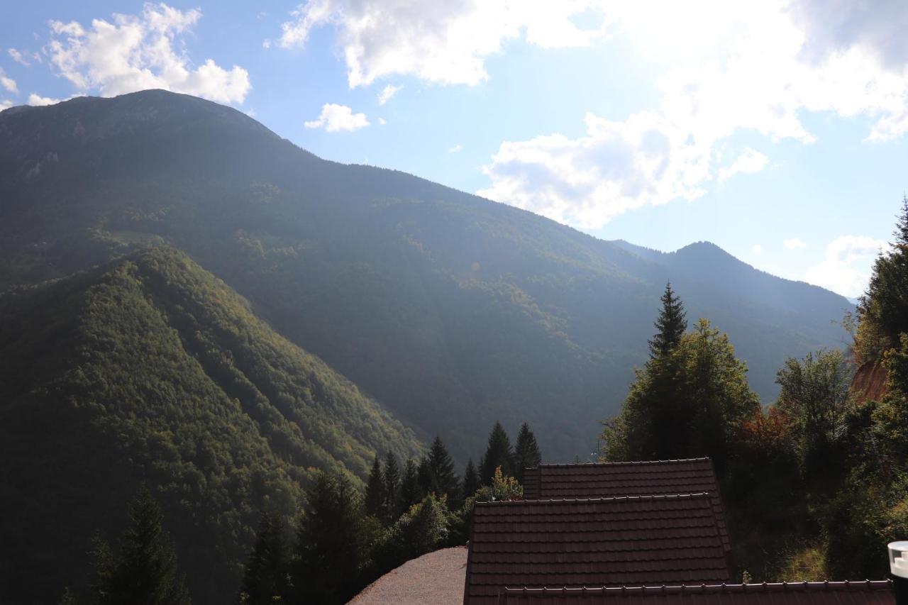 Hotel Panorama Rugove Peje Buitenkant foto